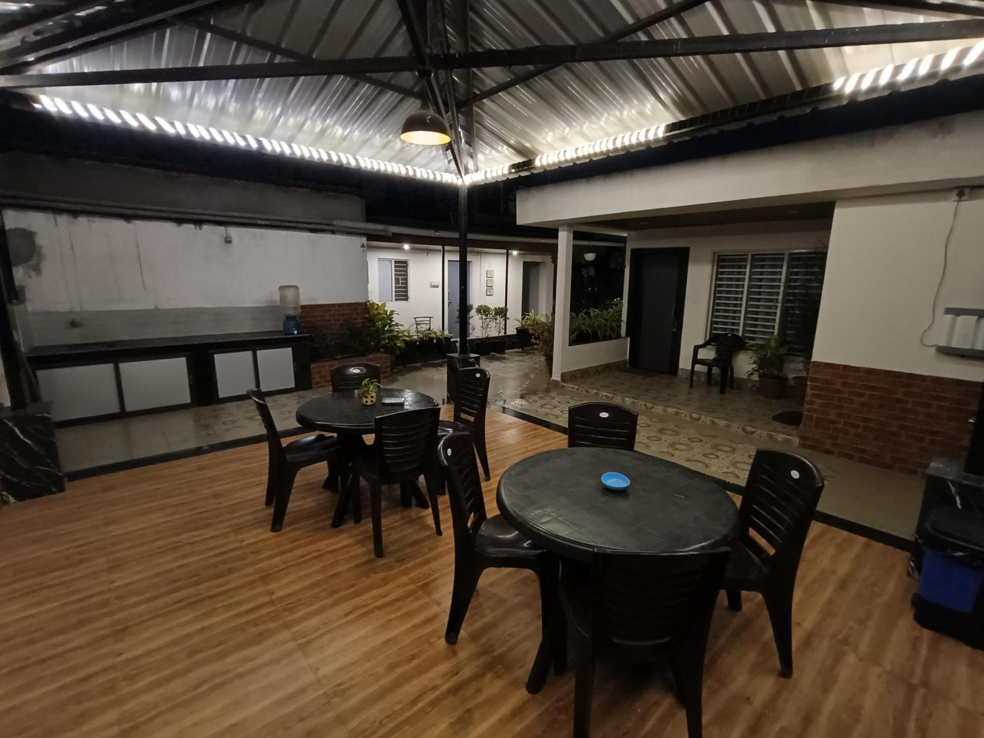 Areca Homestay Guwahati Esterno foto